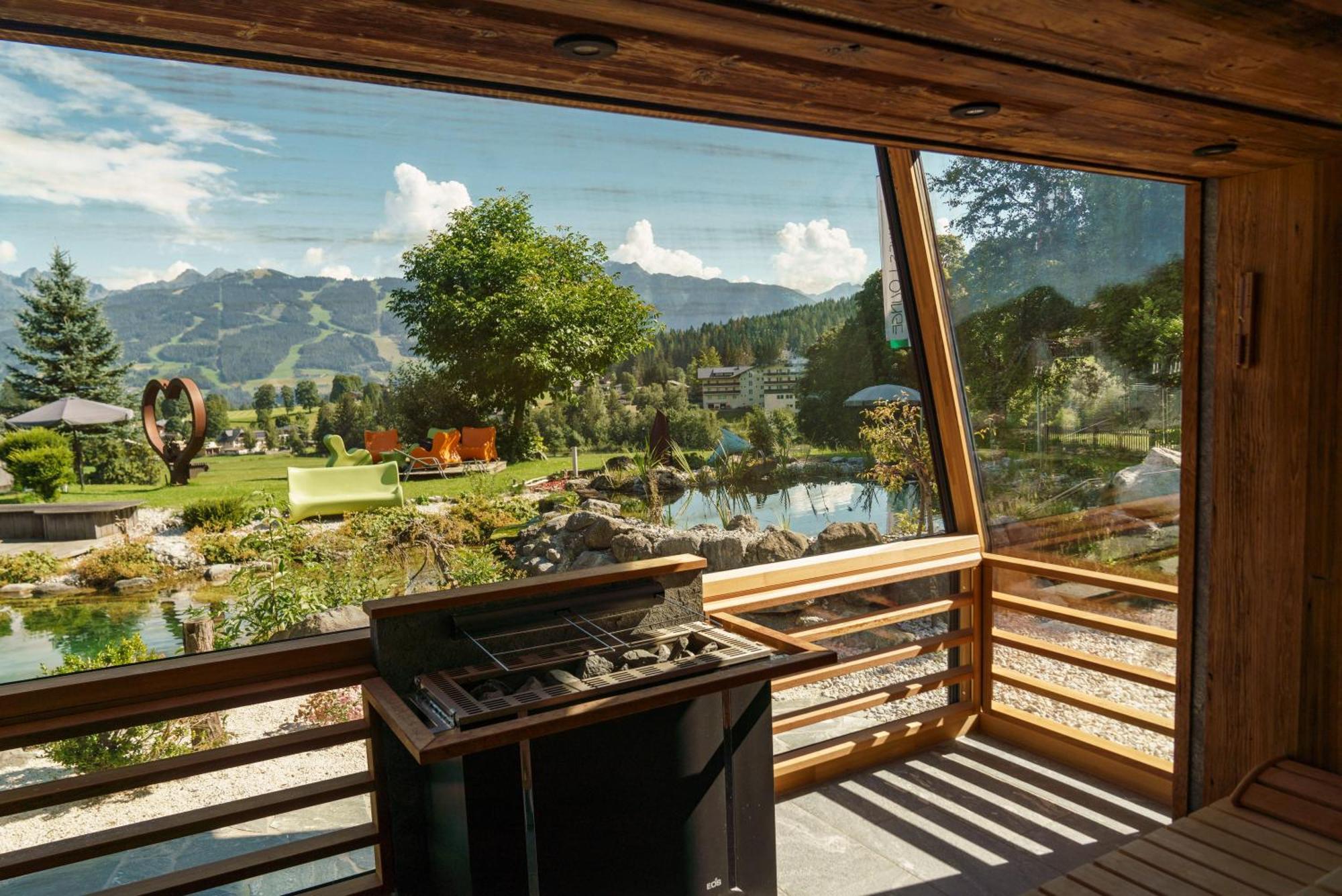 Hotel Berghof Ramsau am Dachstein Exterior photo